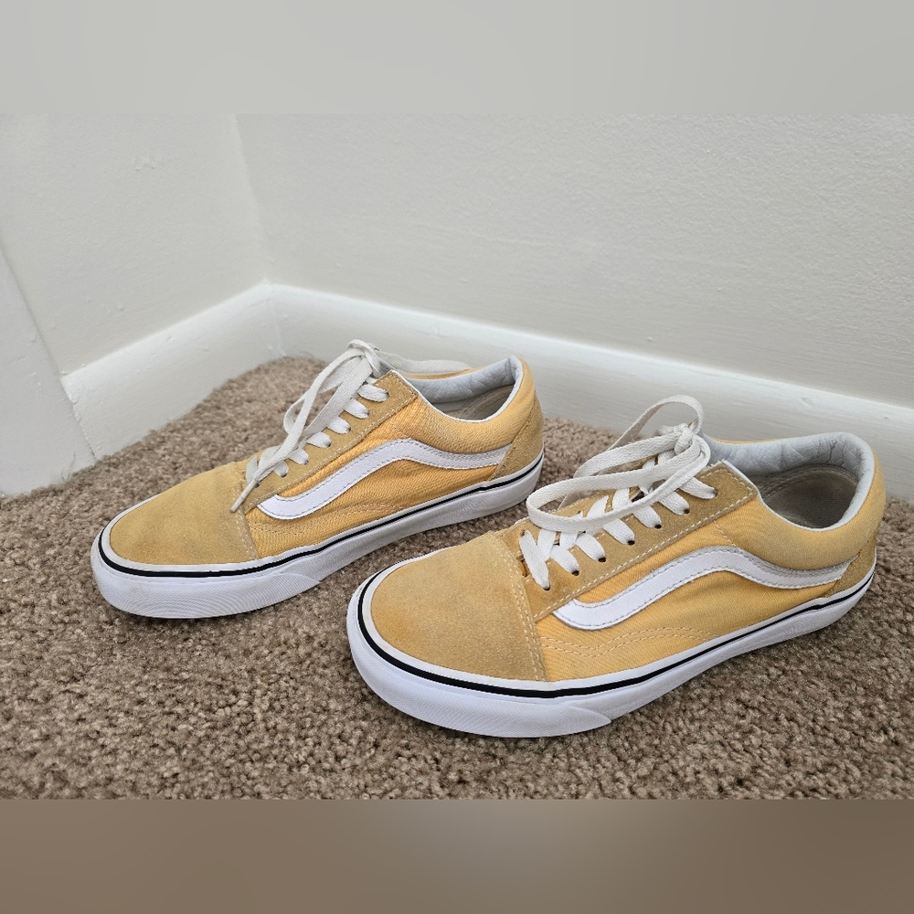 VANS Yellow and White Suede Shoe Sz. 7.5 - Picture 3 of 6